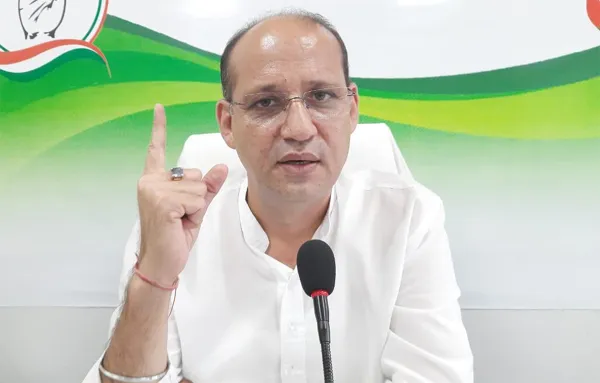 हल्द्वानी: मलिन बस्तियों को 2024 तक नहीं हटाने के नाम पर जनता को गुमराह कर रही भाजपा सरकार – कांग्रेस