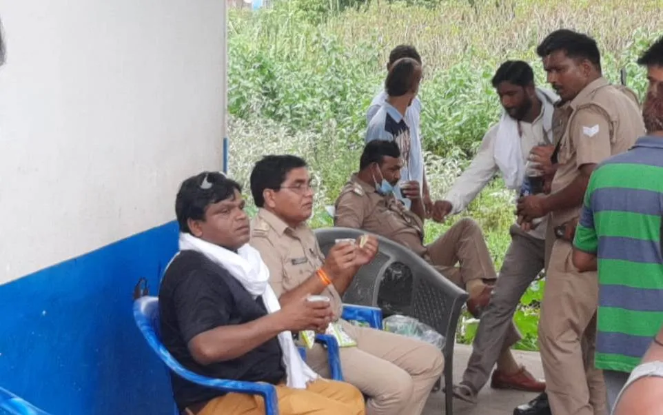 बरेली: मां देती रही खुदा का वास्ता, इंस्पेक्टर करते रहे नाश्ता