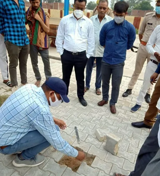 बरेली: 800 मीटर की इंटरलॉकिंग में घोटाला, जेई, एई व अधिशासी अभियंता फंसे