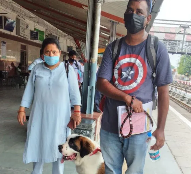 बरेली: ट्रेन में टिकट बुक कर कुत्ते ने किया बरेली से न्यू जलपाईगुड़ी तक सफर