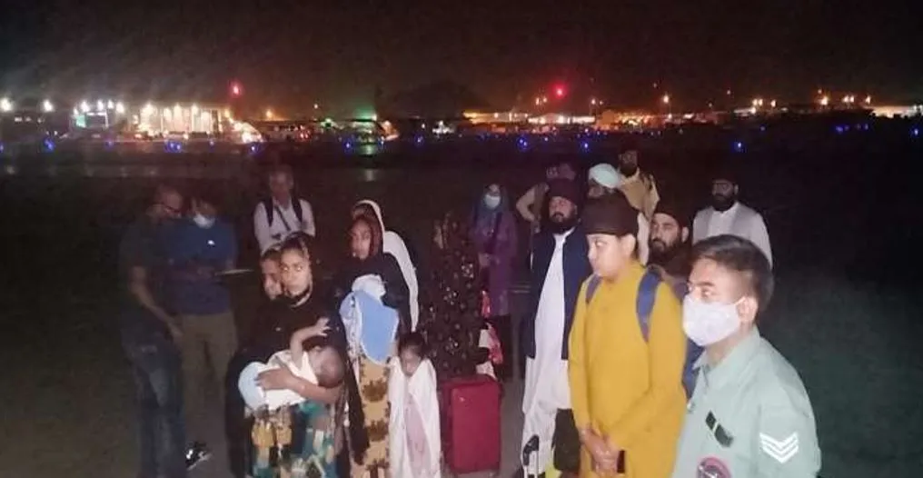 अफगानिस्तान से लौटे लोगों का छलका दर्द, कहा- सब कुछ बर्बाद हो गया, पता नहीं हमारी किस्मत में क्या लिखा?