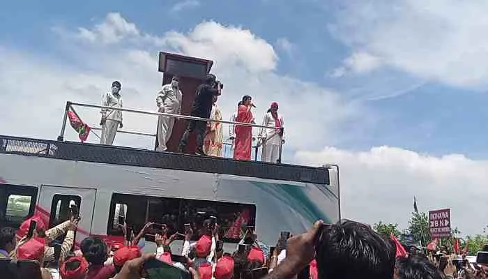 कन्नौज: डिंपल यादव ने भरी हुंकार, कहा- अब सत्ता परिवर्तन का वक्त आ गया है