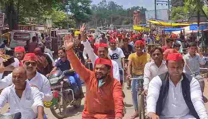 अमेठी: सरकार की जनविरोधी नीतियों के खिलाफ सपा ने निकाली साइकिल यात्रा