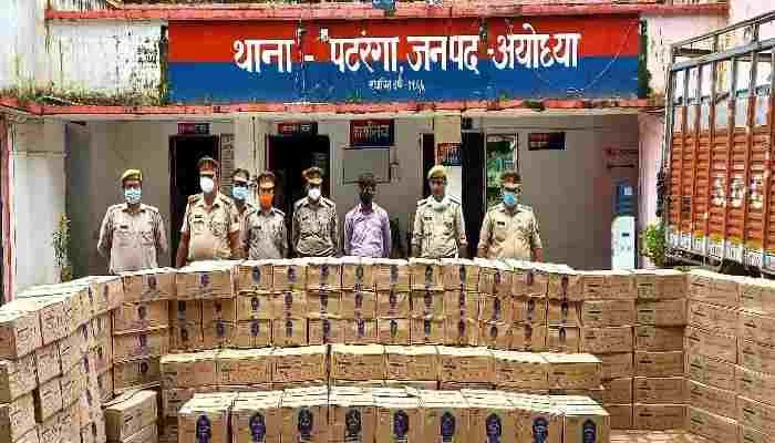 अयोध्या: पुलिस ने पकड़ी 22 लाख रुपये की अवैध शराब, एक गिरफ्तार
