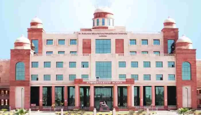 लखनऊ: पुनर्वास विश्वविद्यालय के 21 विद्यार्थियों का इन कंपनियों में हुआ प्लेसमेण्ट