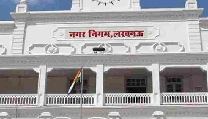 लखनऊ: नगर निगम में सफाई के नाम पर हो रहा फर्जीवाड़ा हर महीने लग रही करोड़ों रुपये की चपत