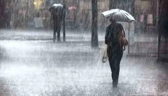 उत्तर प्रदेश में गरज के साथ पड़ीं हल्की बौछारें, मौसम विभाग ने जताई ये आशंका
