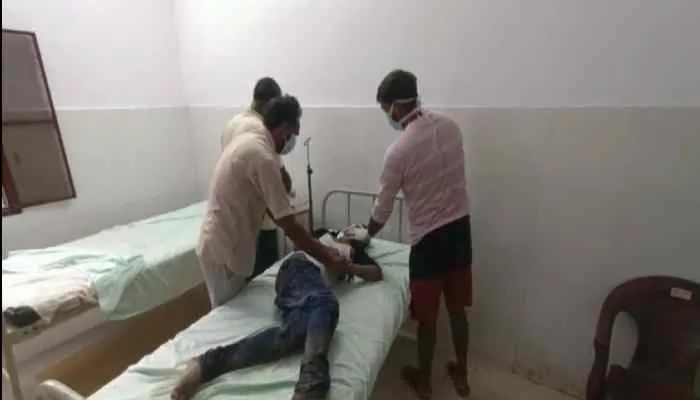 बाराबंकी: दो मोटरसाइकिलों में हुई जोरदार टक्कर, एक मौत, दो घायल