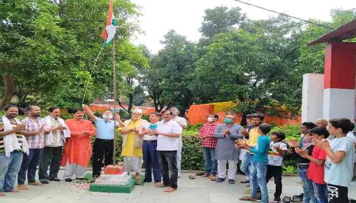 बाराबंकी: मजदूर नेता चन्द्रप्रकाश ने किया अगस्त क्रांति सप्ताह का शुभारम्भ, कही ये बड़ी बात