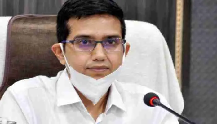 आजमगढ़: गांगेपुर में हो रही कटान का डीएम ने किया निरीक्षण, दिया यह बड़ा निर्देश