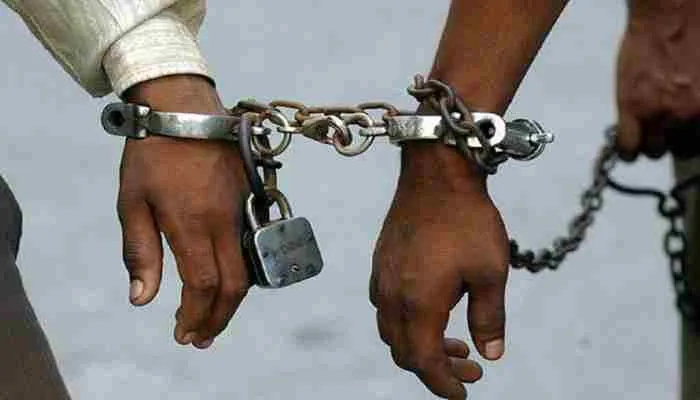 लखनऊ: गोसाईगंज पुलिस ने 20 हाजार के इनामी लुटेरों को किया गिरफ्तार