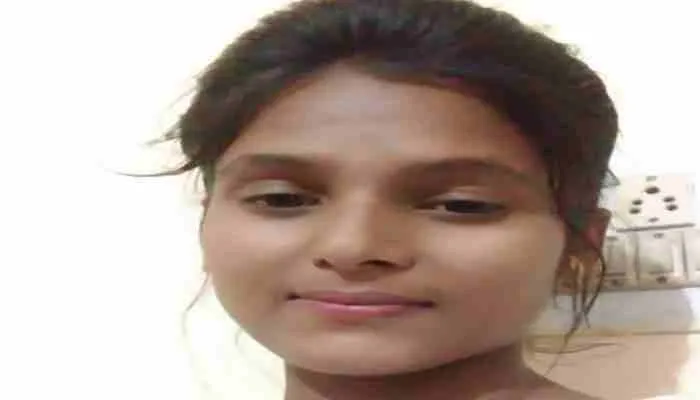 उन्नाव: बीएससी की छात्रा ने फांसी लगाकर की आत्महत्या, घर में मचा कोहराम