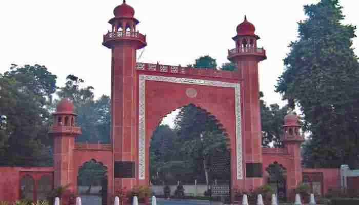अलीगढ़: एएमयू में हर्षोल्लास से मनाया गया स्वतंत्रता दिवस, कुलपति ने दिया यह संदेश