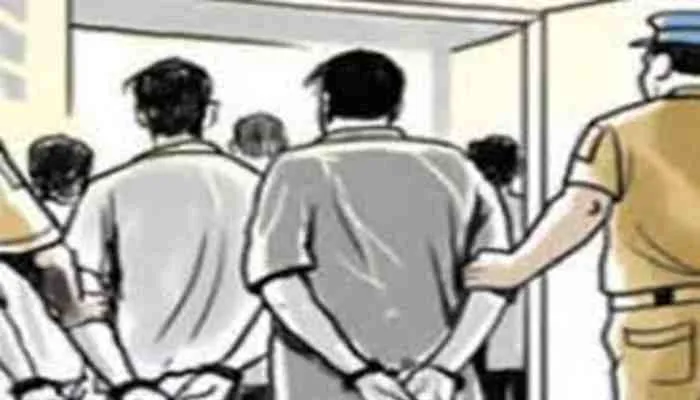 लखनऊ: लूट व ठगी के तीन आरोपियों को एसटीएफ ने दबोच
