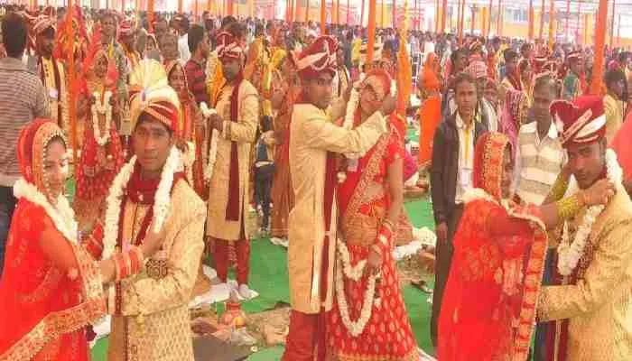 यूपी: मुख्यमंत्री सामूहिक विवाह योजना से 1,27,553 बेटियों के हाथ हुए पीले