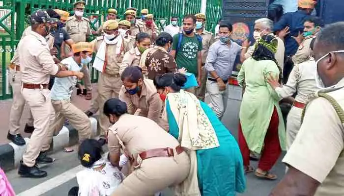 69 हजार शिक्षक भर्ती मामला: अभ्यर्थियों ने किया विधानभवन का घेराव