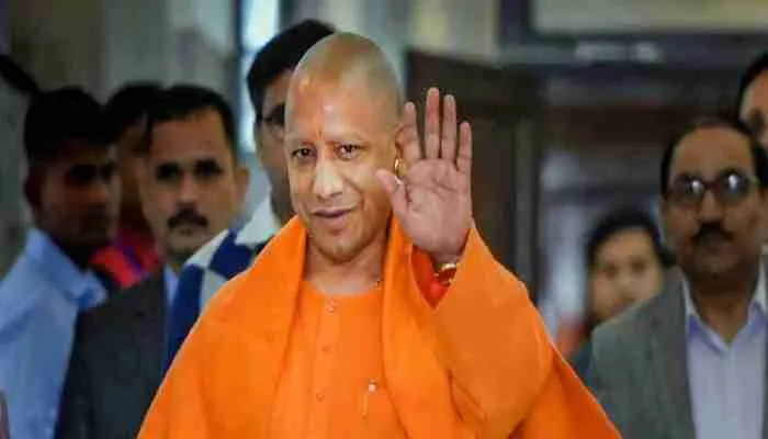 यूपी: मुख्यमंत्री योगी ने किया बड़ा ऐलान, एक करोड़ युवाओं को बांटेगे टैबलेट