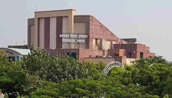 लखनऊ: ऑडिट रिपोर्ट में बड़ा खुलासा, नियम विरुद्ध बीबीएयू ने किया सिक्योरिटी टेंडर