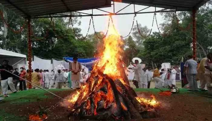 यूपी: राजकीय सम्मान के साथ पूर्व मुख्यमंत्री कल्याण सिंह पंचतत्व में विलीन