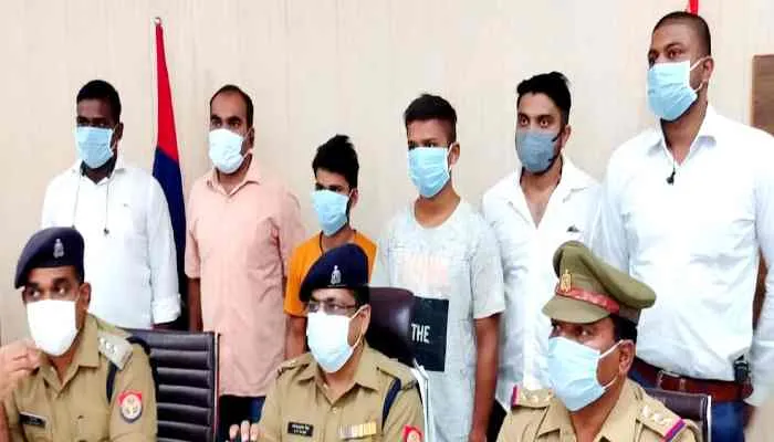 सीतापुर: कलेक्ट्रेट कालोनी में हुई लूट का पुलिस ने किया खुलासा, दो गिरफ्तार
