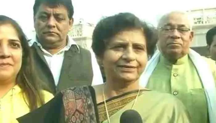 लखनऊ: अमृत महोत्सव कार्यक्रम को महापौर ने किया संबोधित, कहा- आजादी में महिलाओं की…