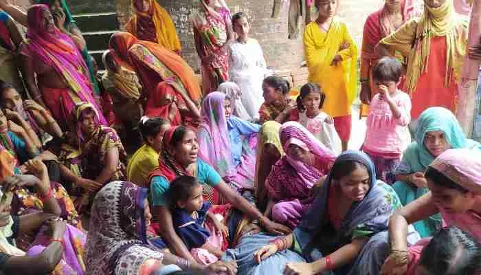 बाराबंकी: पत्नी से विवाद के बाद पति ने लगाई फांसी, भाई के मो. पर किया ये मैसज