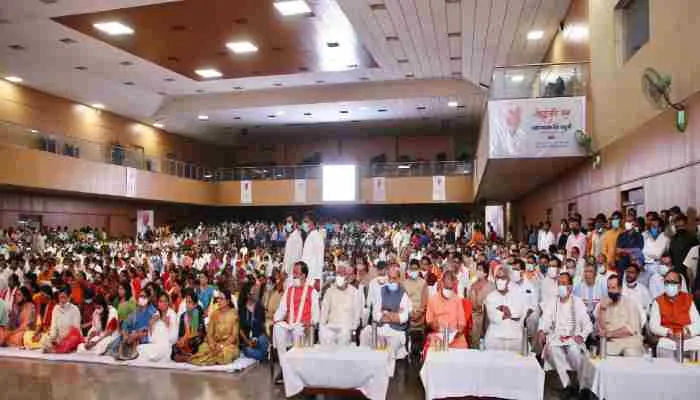 लखनऊ: मुलायम नहीं आए, सतीश मिश्रा ने दी कल्याण को श्रद्धांजलि