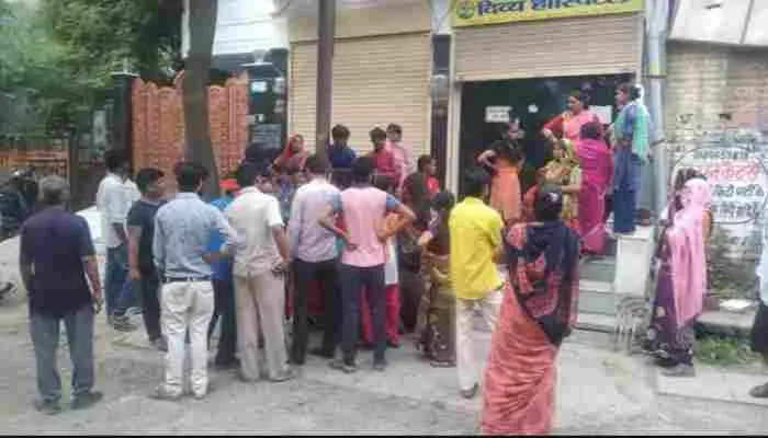 कानुपर: निजी अस्पताल में स्टाफ ने किया महिला का ऑपरेशन, मौत, परिजनों ने काटा हंगामा