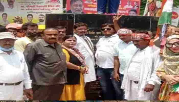 रायबरेली: बढ़ती मंहगाई के खिलाफ कांग्रेस कार्यकर्ताओं ने निकाली पद यात्रा