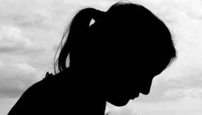 हरदोई: इंसाफ न मिलने पर विवाहिता ने मांगी इच्छामृत्यु, जानें क्या है पूरा मामला