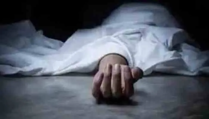 बलिया: बारिश से गिरी दीवार, महिला की मौत, 2 बच्चों समेत चार घायल
