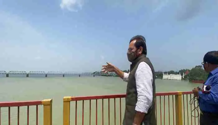 प्रयागराज: केंद्रीय मंत्री नकवी ने राहुल गांधी पर कसा तंज, कहा- स्टोर क्षमता कम है