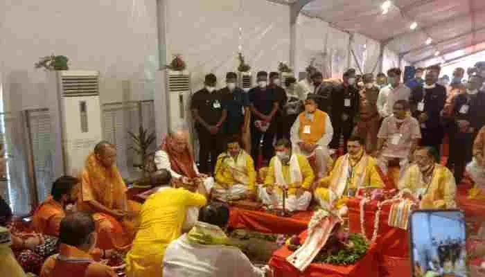 यूपी: केंद्रीय गृहमंत्री अमित शाह ने विंध्य कॉरिडोर की रखी आधारशिला, किया भूमि पूजन