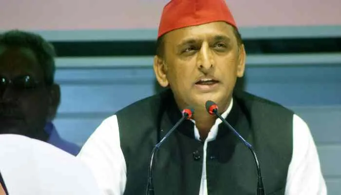 यूपी: अखिलेश ने सीएम योगी को दी नसीहत, कहा- संतुलित भाषा का करें प्रयोग, जानें पूरा मामला