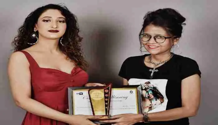 अयोध्या की बेटी सुरूचि त्रिपाठी ने जीता बेस्ट फैशन डिजाइनर का खिताब