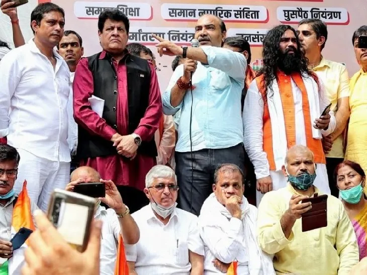 मुस्लिम विरोधी नारेबाजी मामला: दिल्ली पुलिस ने भाजपा के पूर्व प्रवक्ता समेत 6 को किया गिरफ्तार