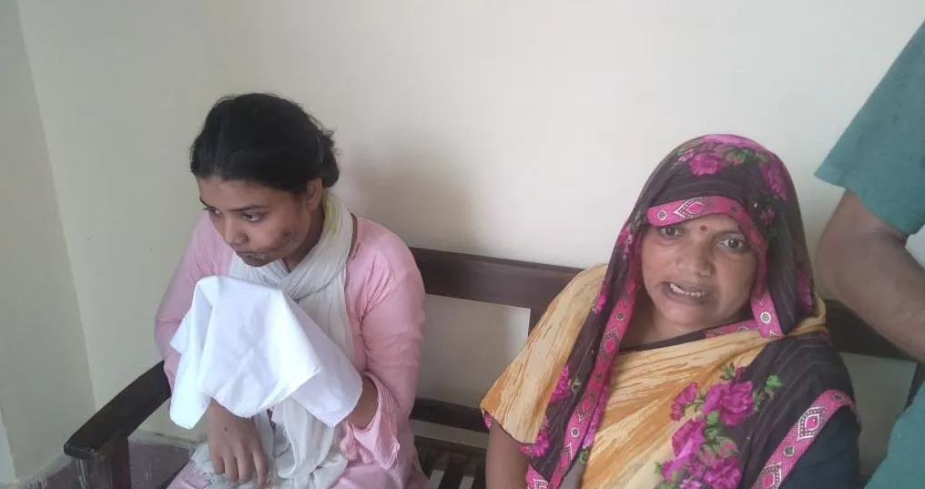बदायूं: भूत-प्रेत का साया बताकर जलाया युवती का चेहरा, पुजारी गिरफ्तार