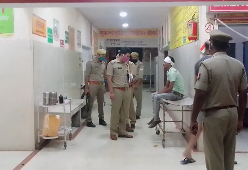 बाराबंकी: दुकान बंद कर घर जा रहे थे सर्राफा व्यवसायी, बाइक सवार बदमाशों ने मारी गोली, लूटपाट कर हुए फरार