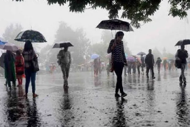 बरेली: बारिश ने दिलाई लोगों को राहत, अभी दो दिनों तक तापमान गिरा रहने की उम्मीद
