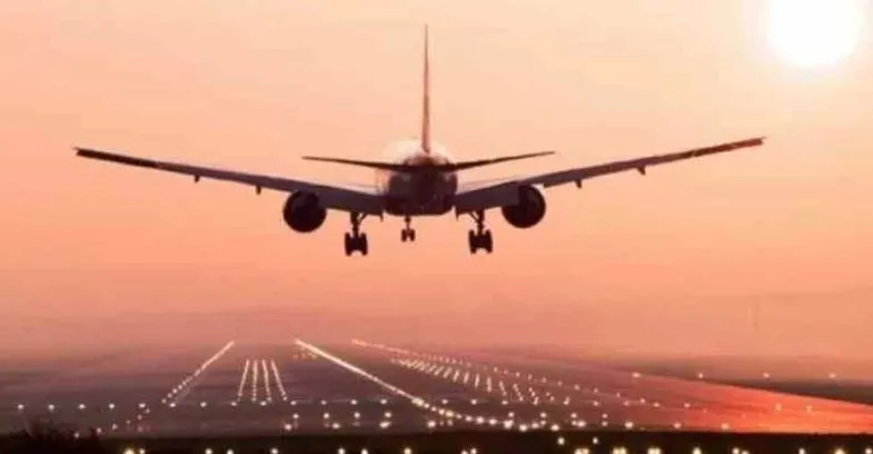 काबुल: घातक धमाकों के बाद एक बार फिर शुरू हुईं निकासी उड़ानें