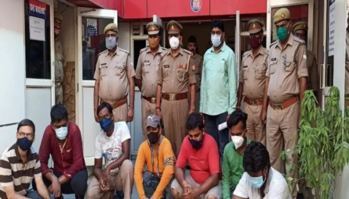 वाराणसी: नकली सोना रखकर लिया 85 लाख का लोन, 10 आरोपी गिरफ्तार