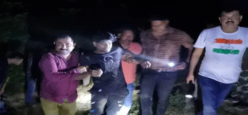 उन्नाव: पुलिस और गौ-तस्करों के बीच हुई मुठभेड़, 3 तस्कर और 2 पुलिसकर्मी जख्मी