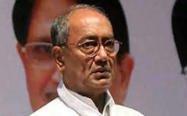 दिग्विजय बोले- आरक्षण के मामले में संविधान में होना चाहिए संशोधन