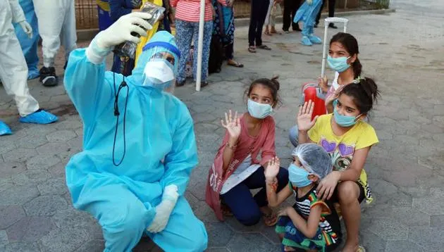 दावा: तीसरी लहर से निपटने को भारत तैयार, 58% लोग आश्वस्त लेकिन 13% की राय जुदा