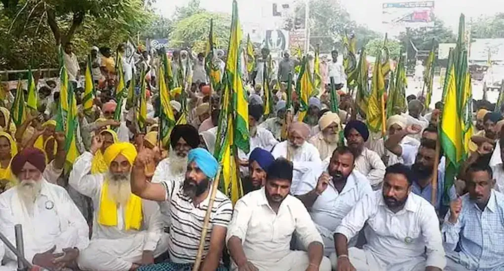 करनाल लाठीचार्ज को लेकर किसानों ने उठाई आवाज, कहा- अधिकारियों के खिलाफ दर्ज किया जाए मामला