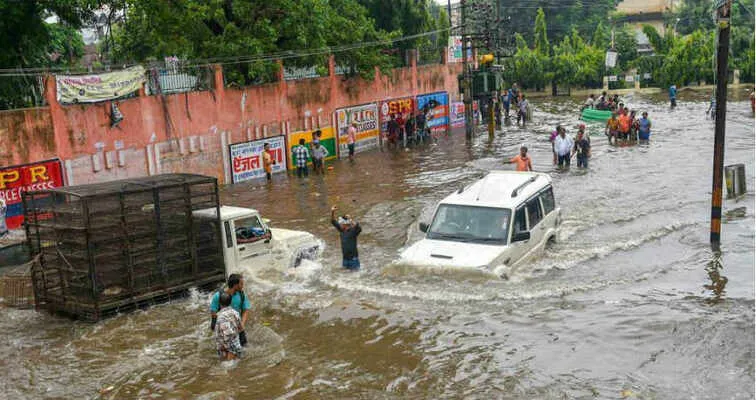 यूपी: औसत से कम बारिश के बाद भी इन जिलों में आई बाढ़, जानें क्यों?
