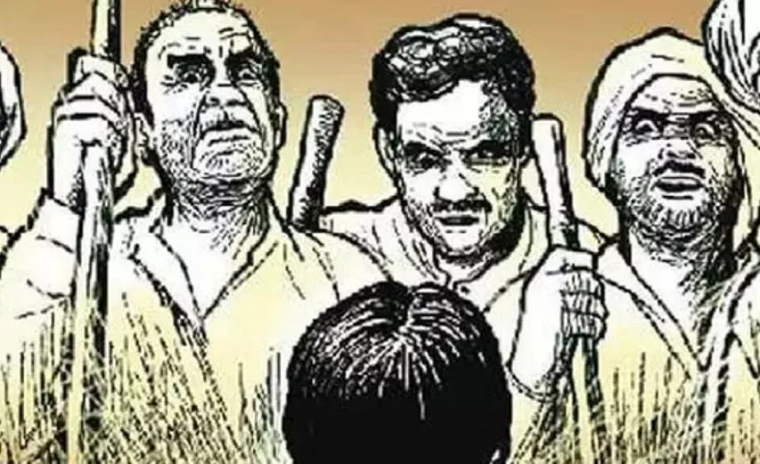 बरेली: दूसरे समुदाय में काम करने पर किशोर का हुक्का-पानी किया बंद