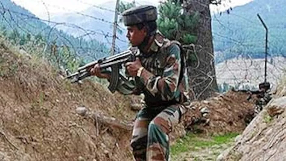 जम्मू कश्मीर: पुंछ में नियंत्रण रेखा से घुसपैठ की कोशिश नाकाम, एक आतंकी ढेर