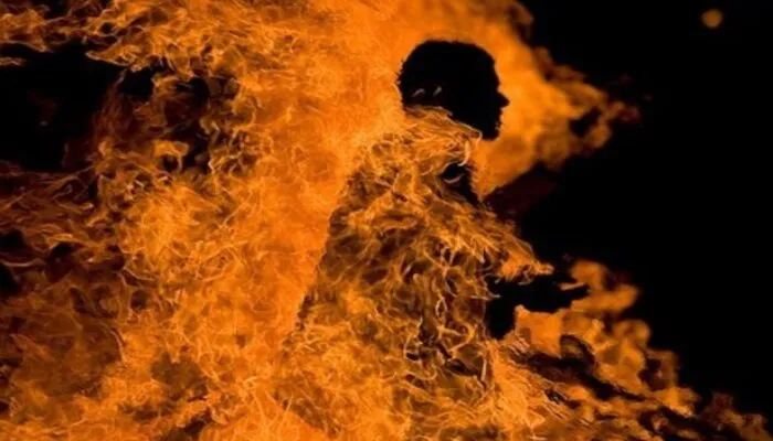वाराणसी: फेसबुक लाइव पर युवक और युवती ने उठाया यह बड़ा कदम, मचा हड़कंप