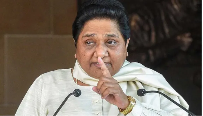 आदिवासियों की हत्या मामले में मायावती ने की सरकार की आलोचना, ट्वीट कर रखी यह मांग…